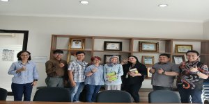 Presentasi Sertifikasi Profesional Coursera kepada Karyawan PT Jaya Real Property